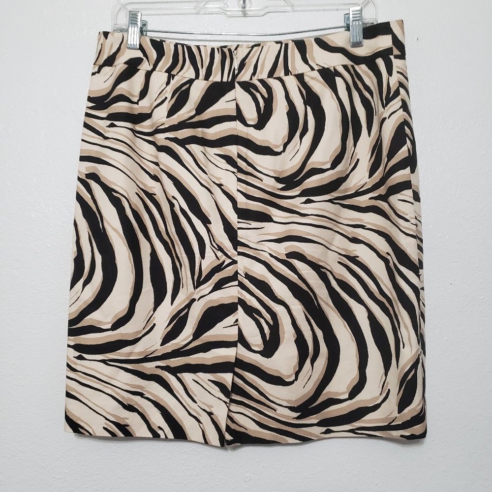 Loft Skirt - Picture 4 of 9